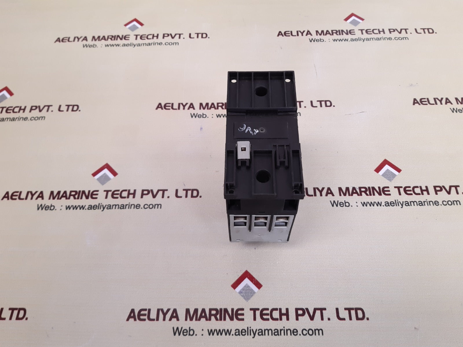 Eaton dil m40 contactor with m150-xhi11 contact block