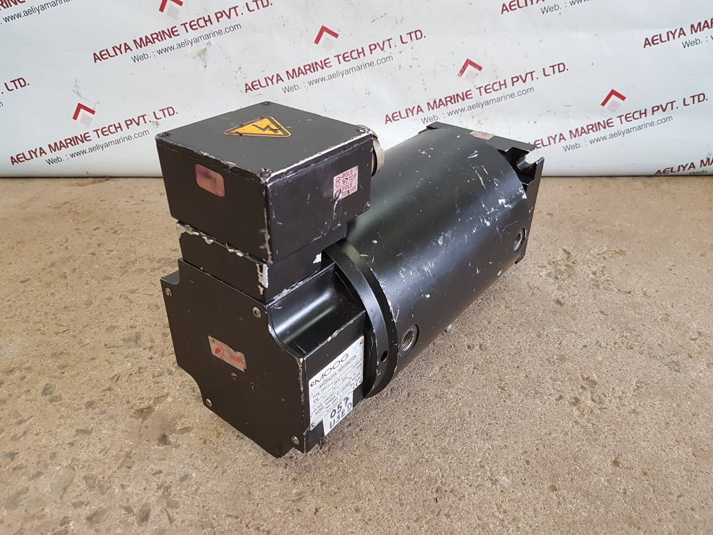Moog w-2-p8-040-17-17-16 brushless servomotor