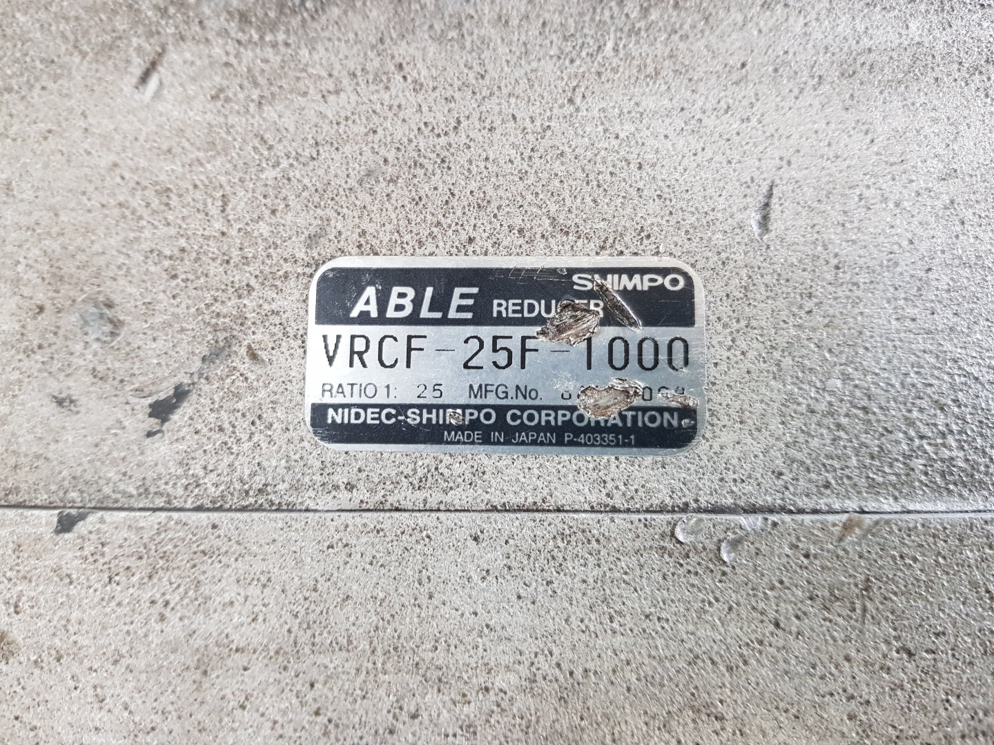 Mitsubishi hg-sr102b ac servo motor with Nidec-shimpo vrcf-25f-1000 able reducer