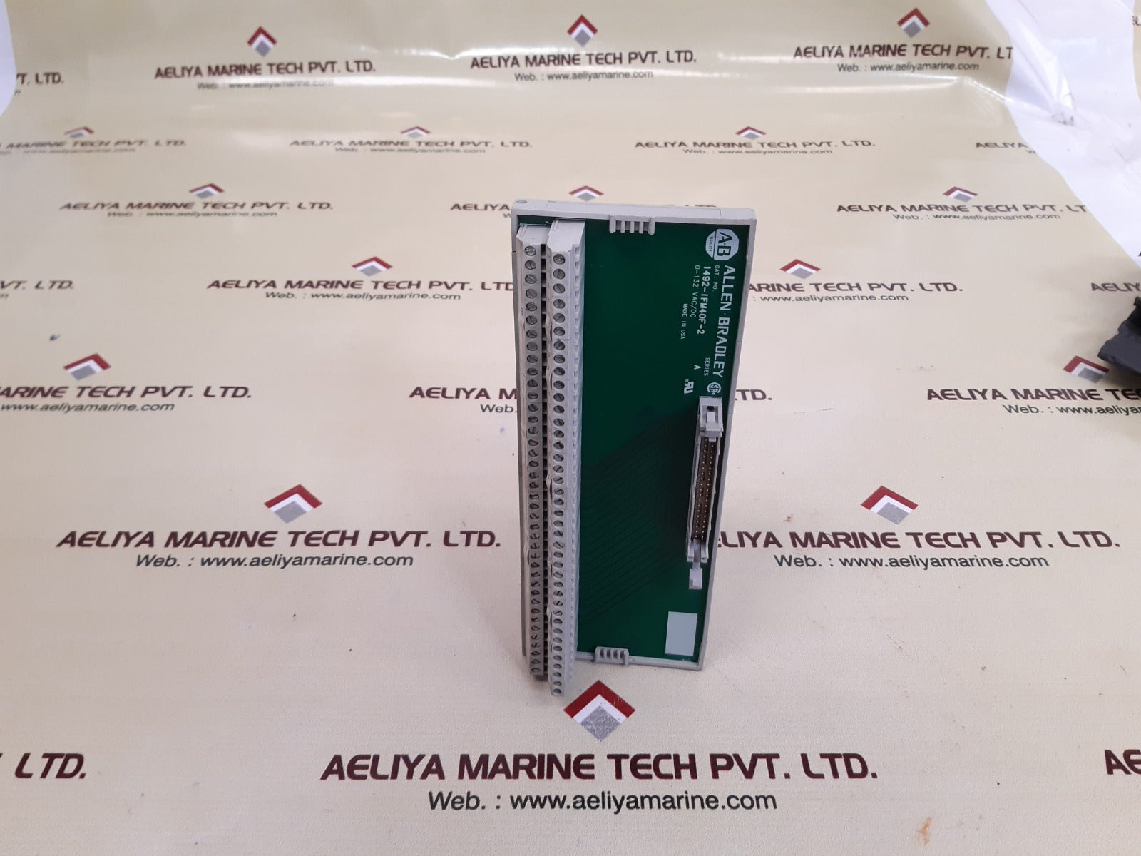 Allen bradley 1492-ifm40f-2 interface module