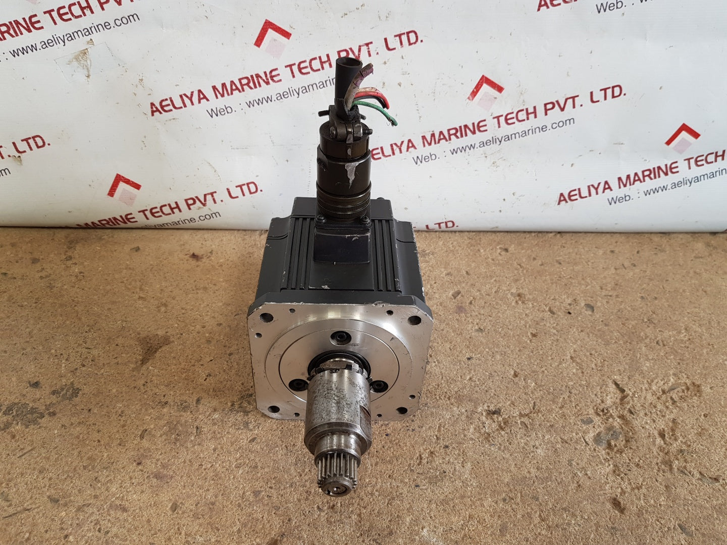 Mitsubishi sfs102b ac servo motor 123v
