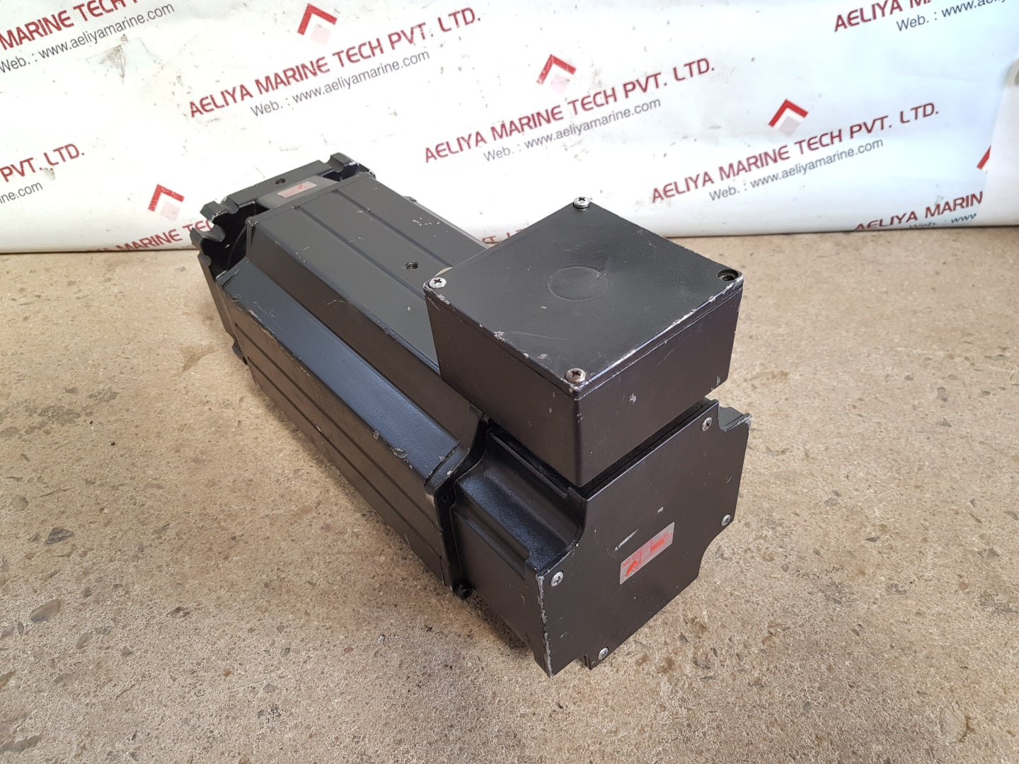 Moog fas w-2-p8-040-00-17-28 brushless servomotor