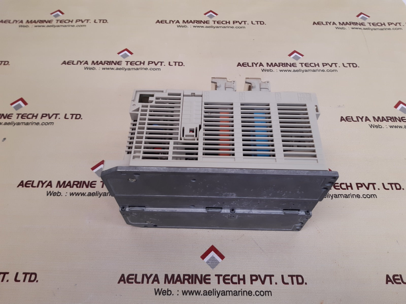 Schneider tsx3721001 plc module tsx 3721 ac