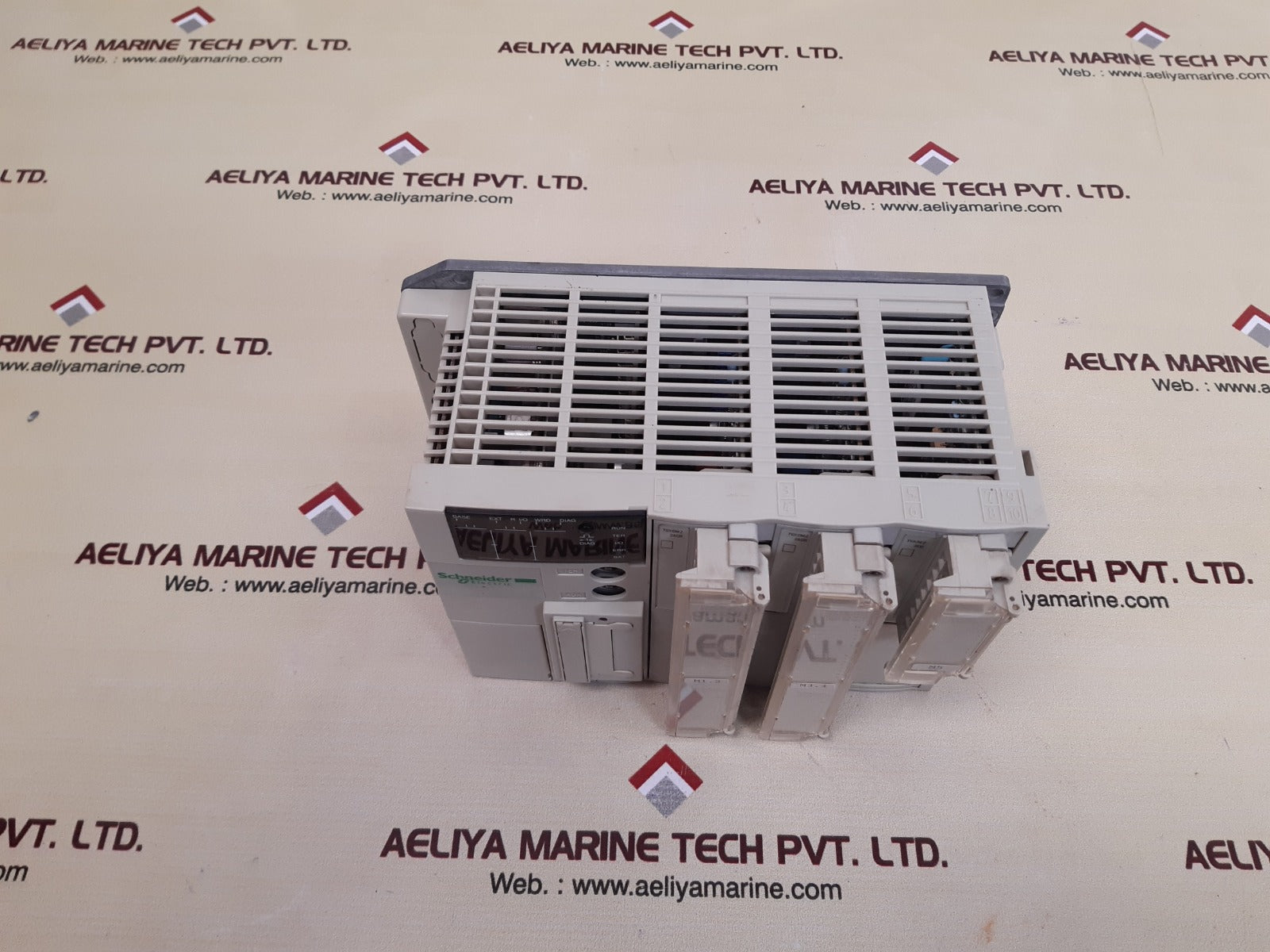 Schneider tsx3721001 plc module tsx 3721 ac