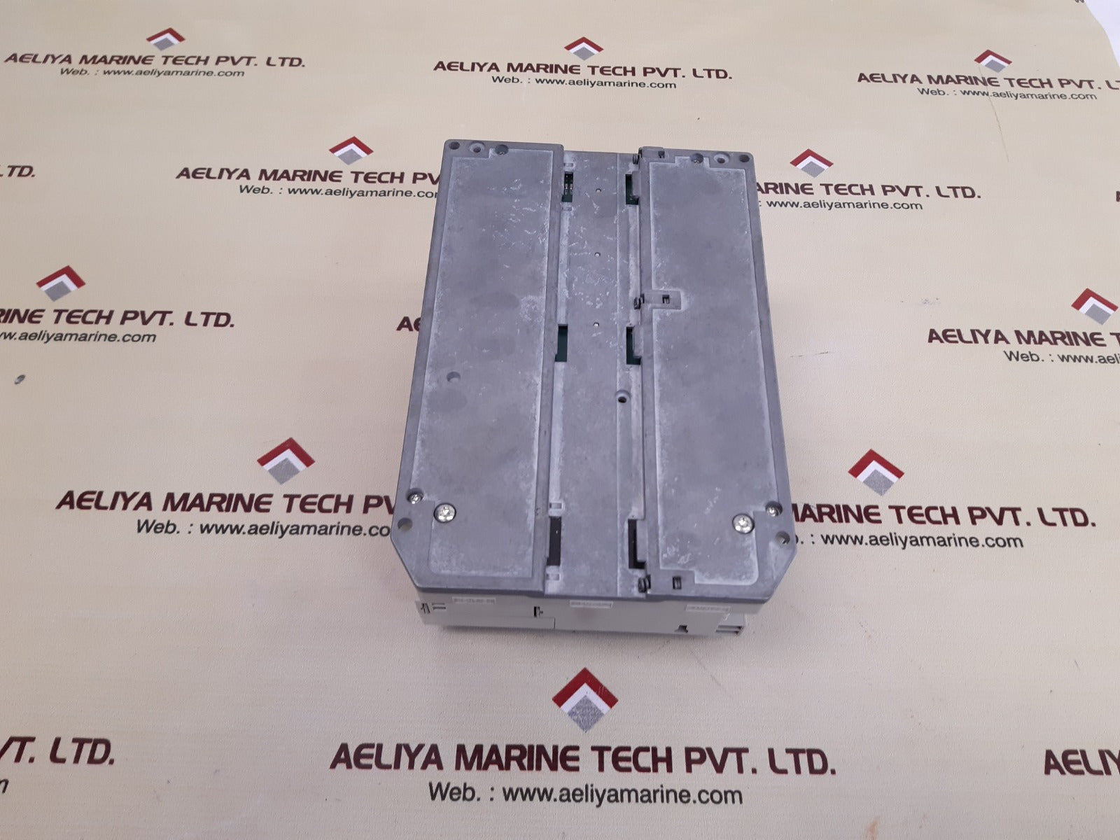 Schneider tsx3721001 plc module tsx 3721 ac