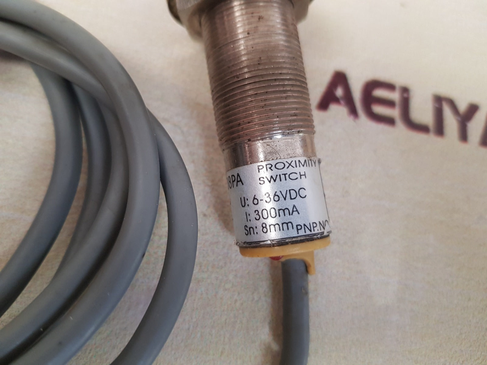 lm18pa proximity switch