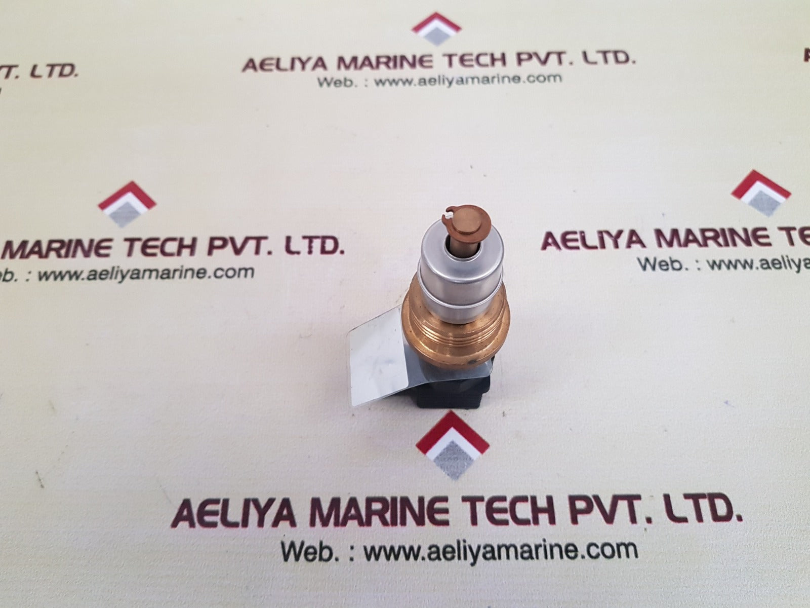 Barksdale uns1000-ms/t1-st1-va2 pressure level sensor