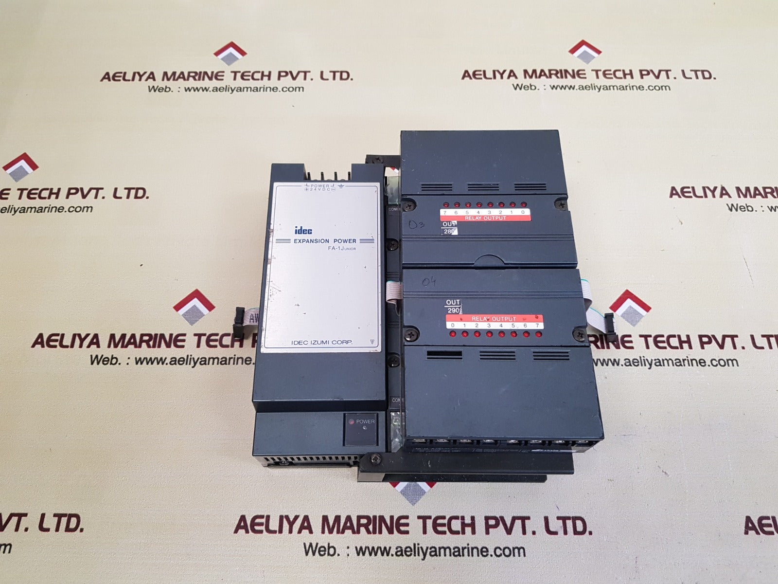 Idec pfj-dp1u,pfj-t081u,pfj-n162u,pfj-ps1dcu 8-relay output unit