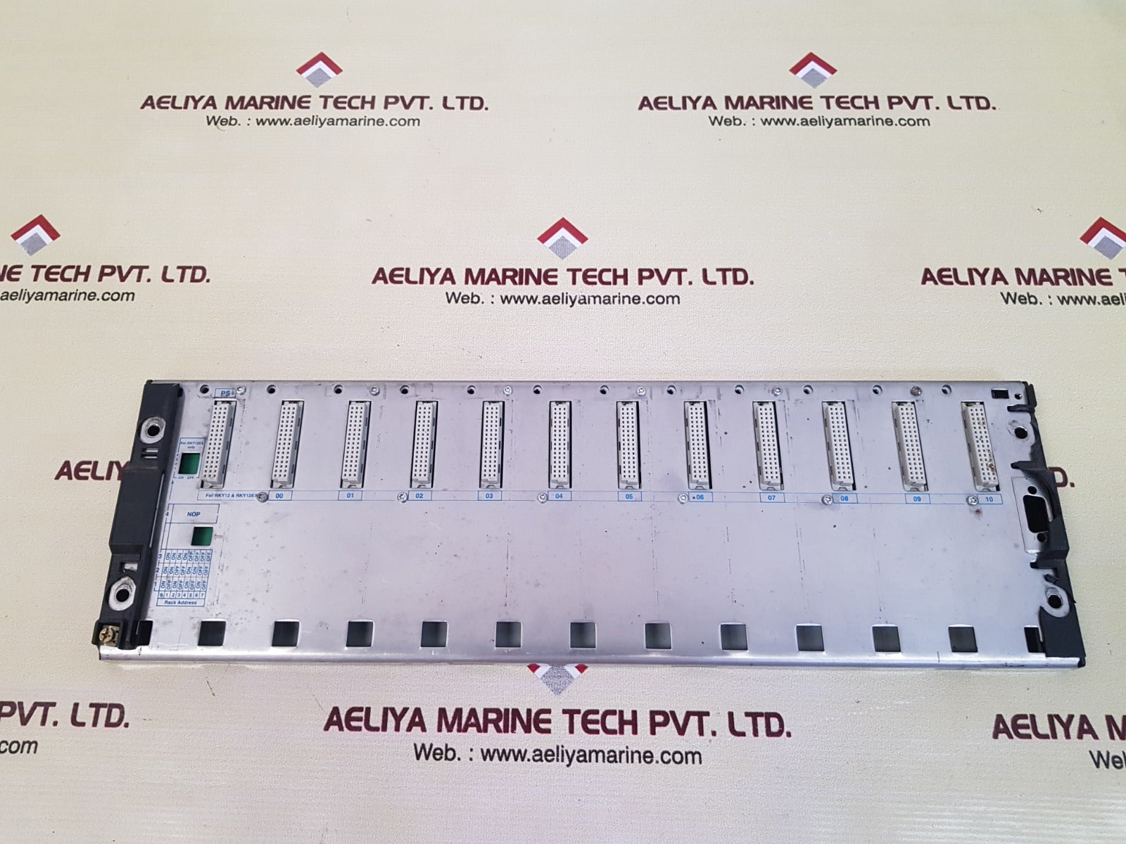 Schneider tsxrky12 12 slot chassis rack
