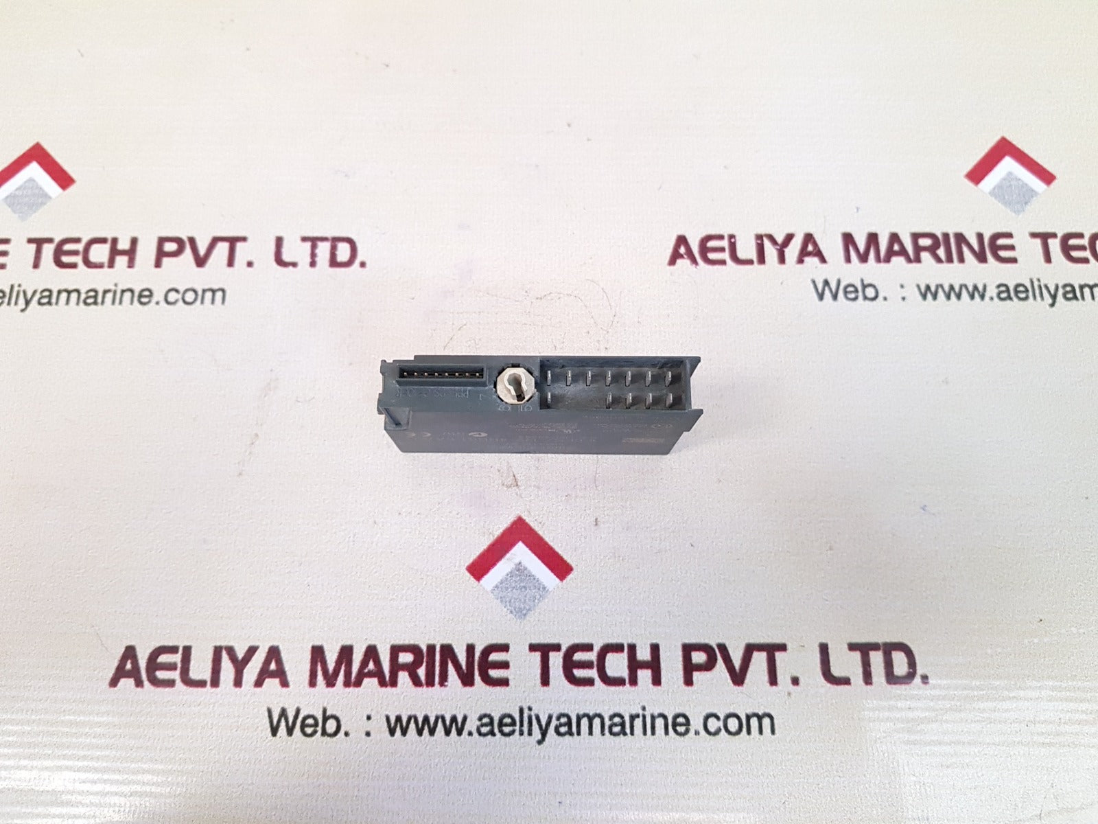 Siemens simatic s7 6es7 132-4bb01-0aa0 output module