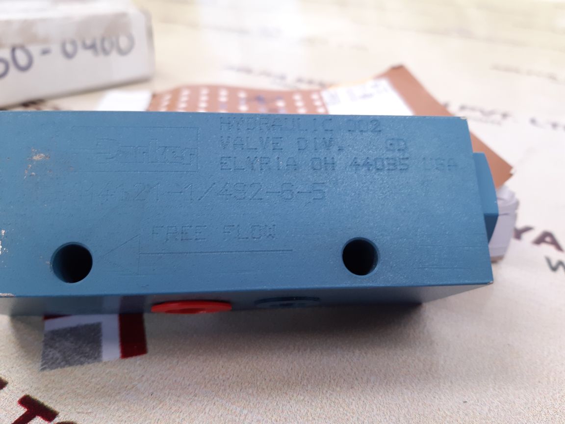 Parker m4121-1/4s2-6-5 valve
