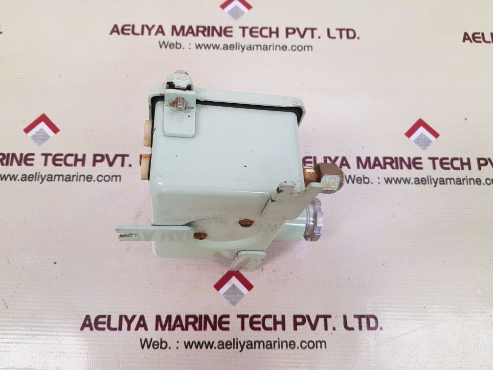 Saginomiya sns-c110w pressure controls switch range 0.1 ~ 1 mpa