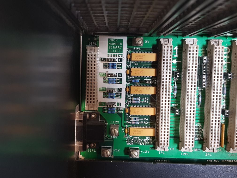 Ge fanuc Ic697chs783d racl 17-slot front mount