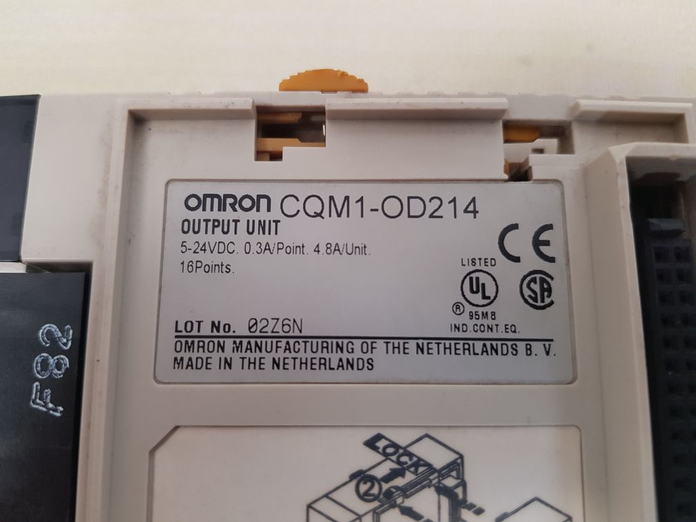 Omron cqm1-od214 output unit used