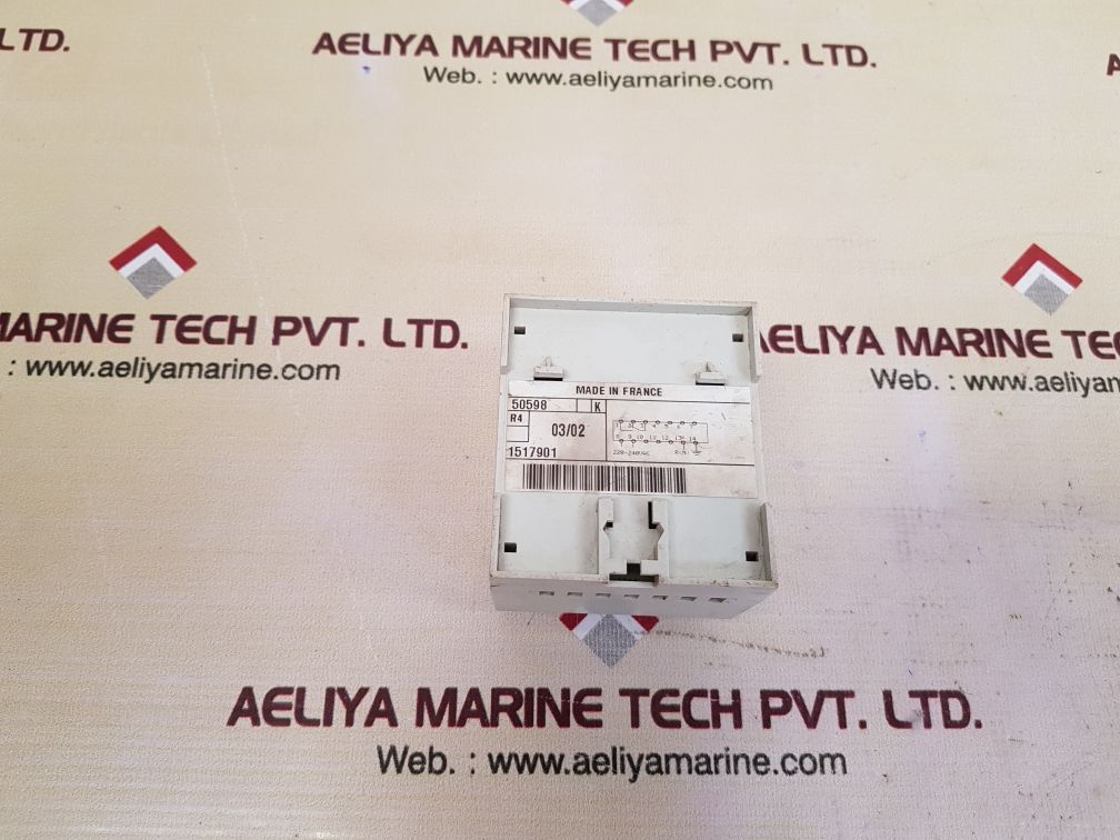 Merlin gerin vigilohm em9 isolated control relay 50598