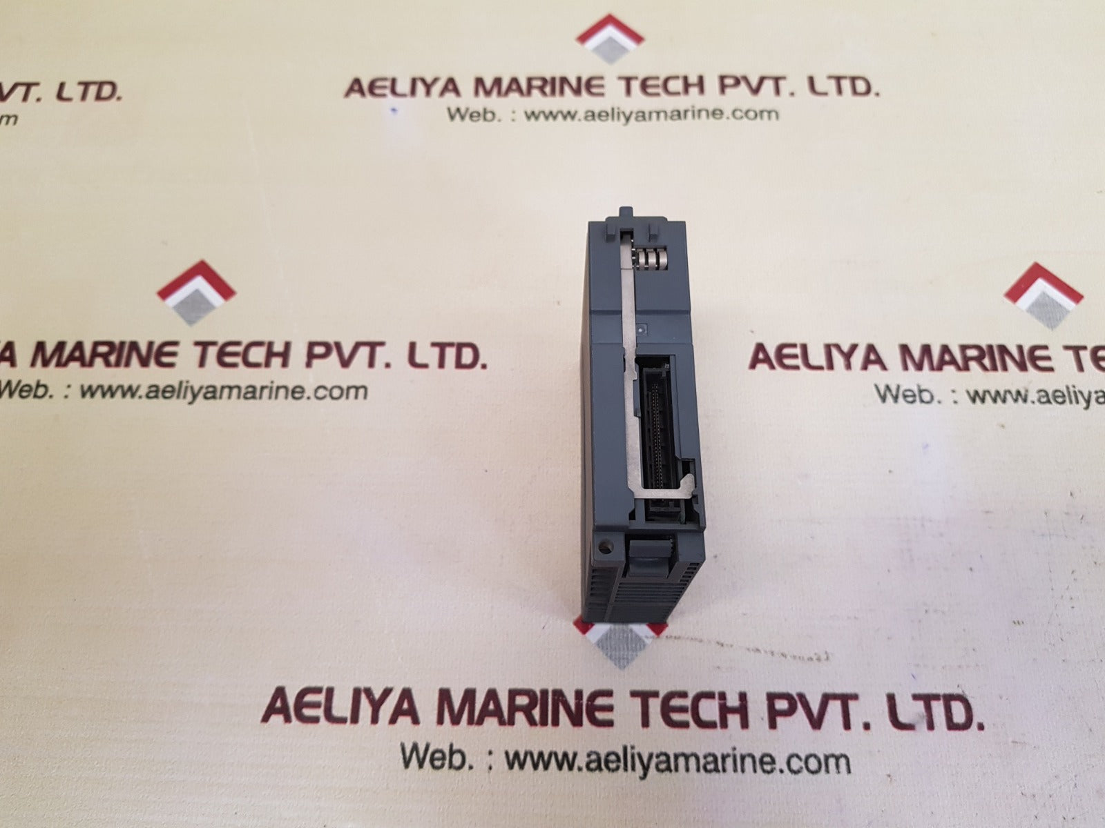 Mitsubishi qx42 input unit