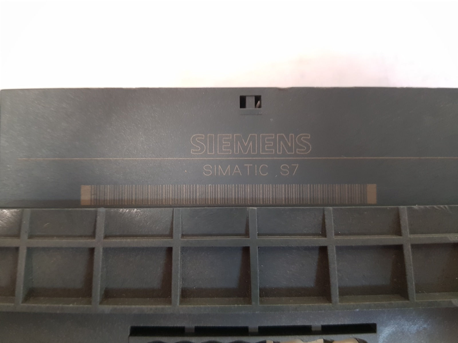 Siemens et200b-16di 131-0bh00-0xb0 module with 193-0ca30-0xa0 terminal block