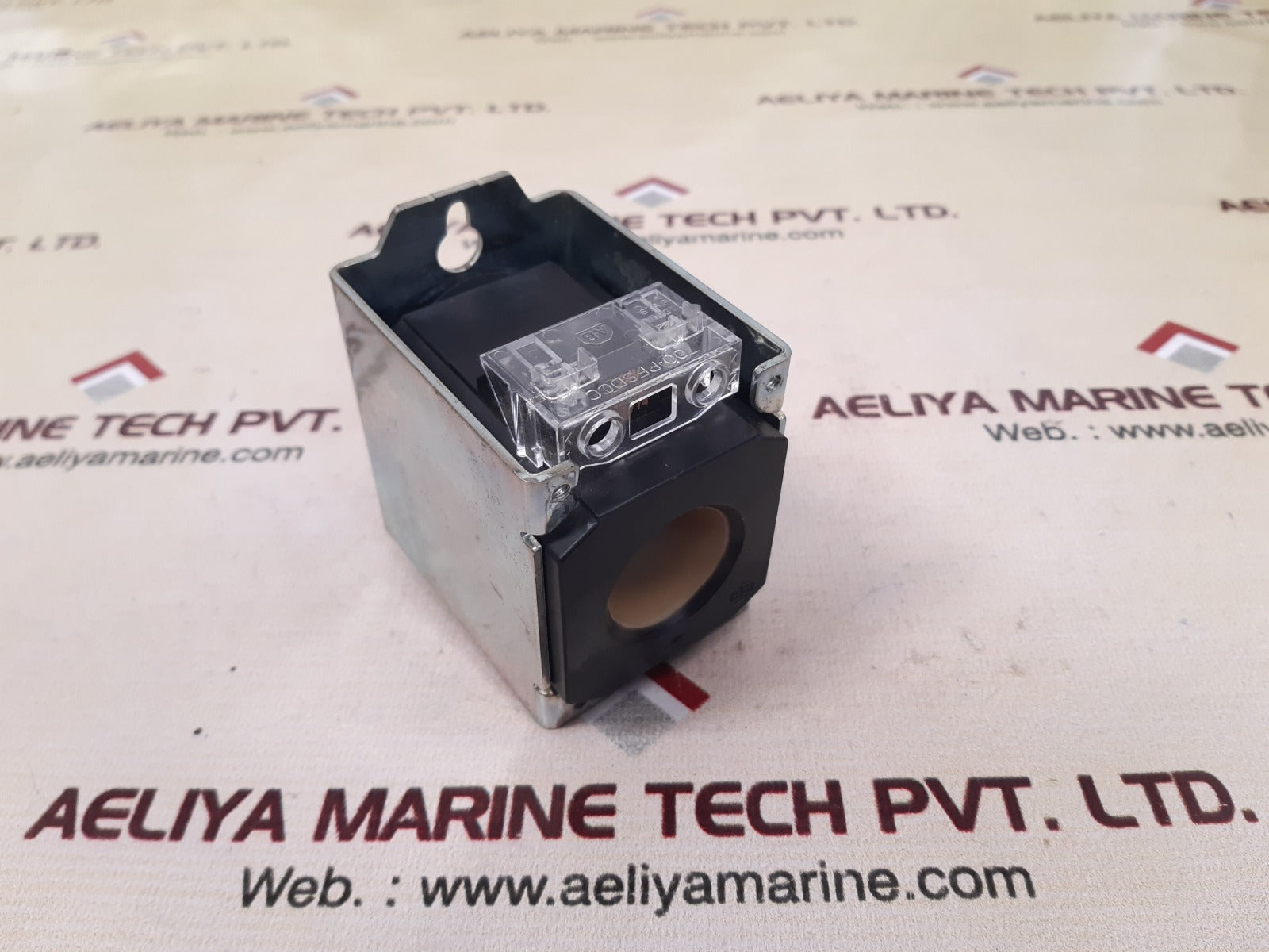 Allen-bradley 700dc-p000z24 ser.e base relay