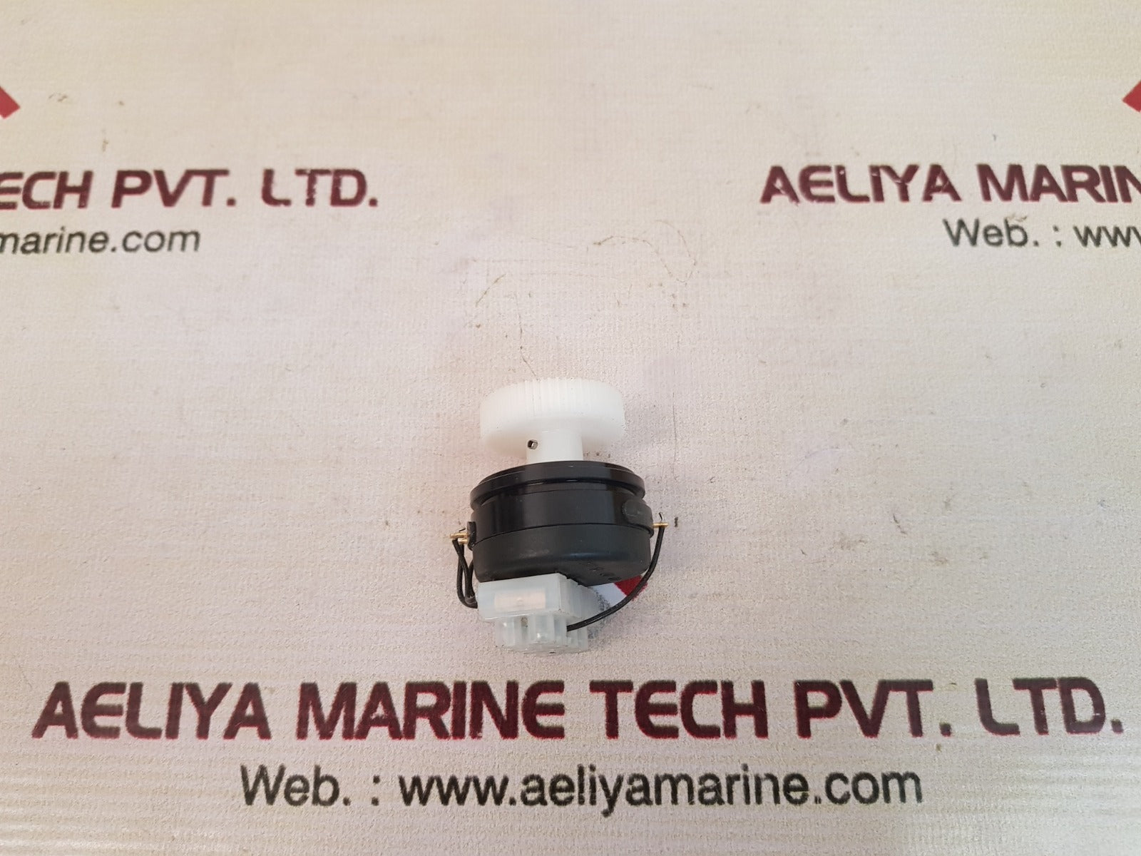 Novotechnik p-4519-s0060 rotary sensor potentiometer