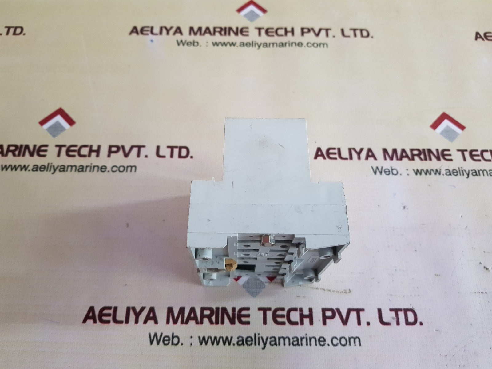 Vigilohm /merlin gerin tr5a insulation monitoring device
