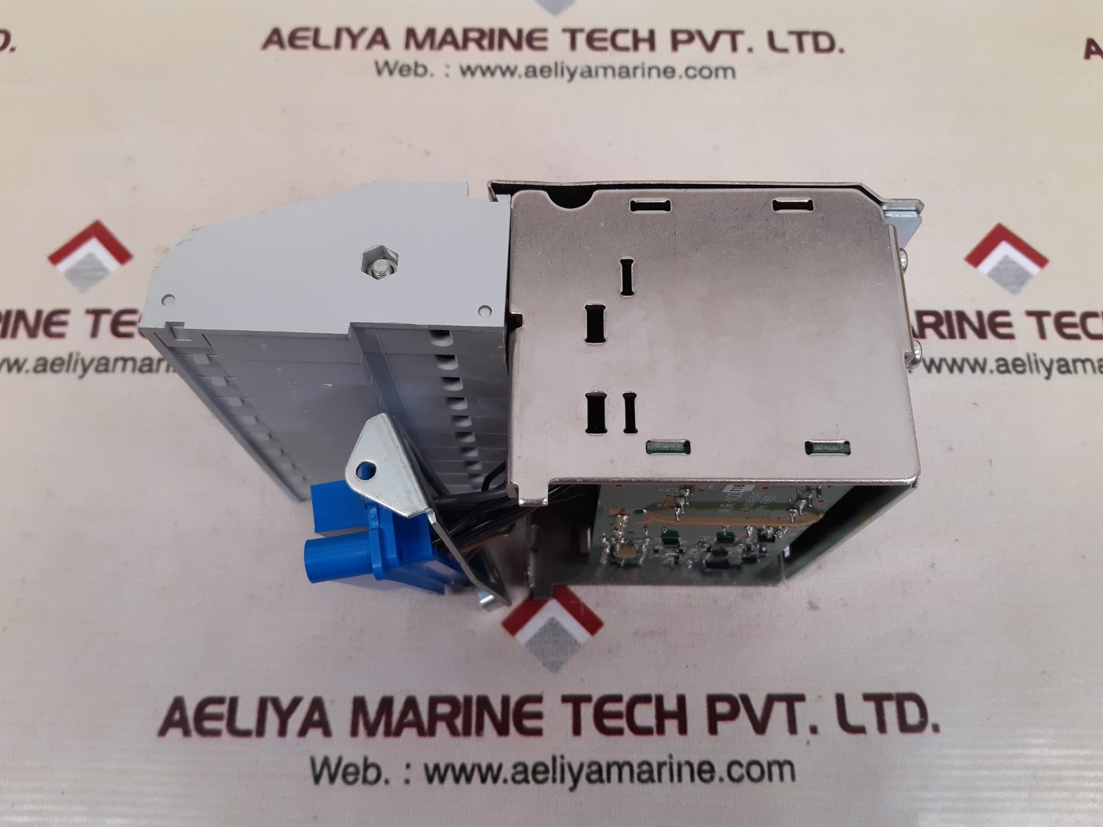 Aur-1cd uvt control device