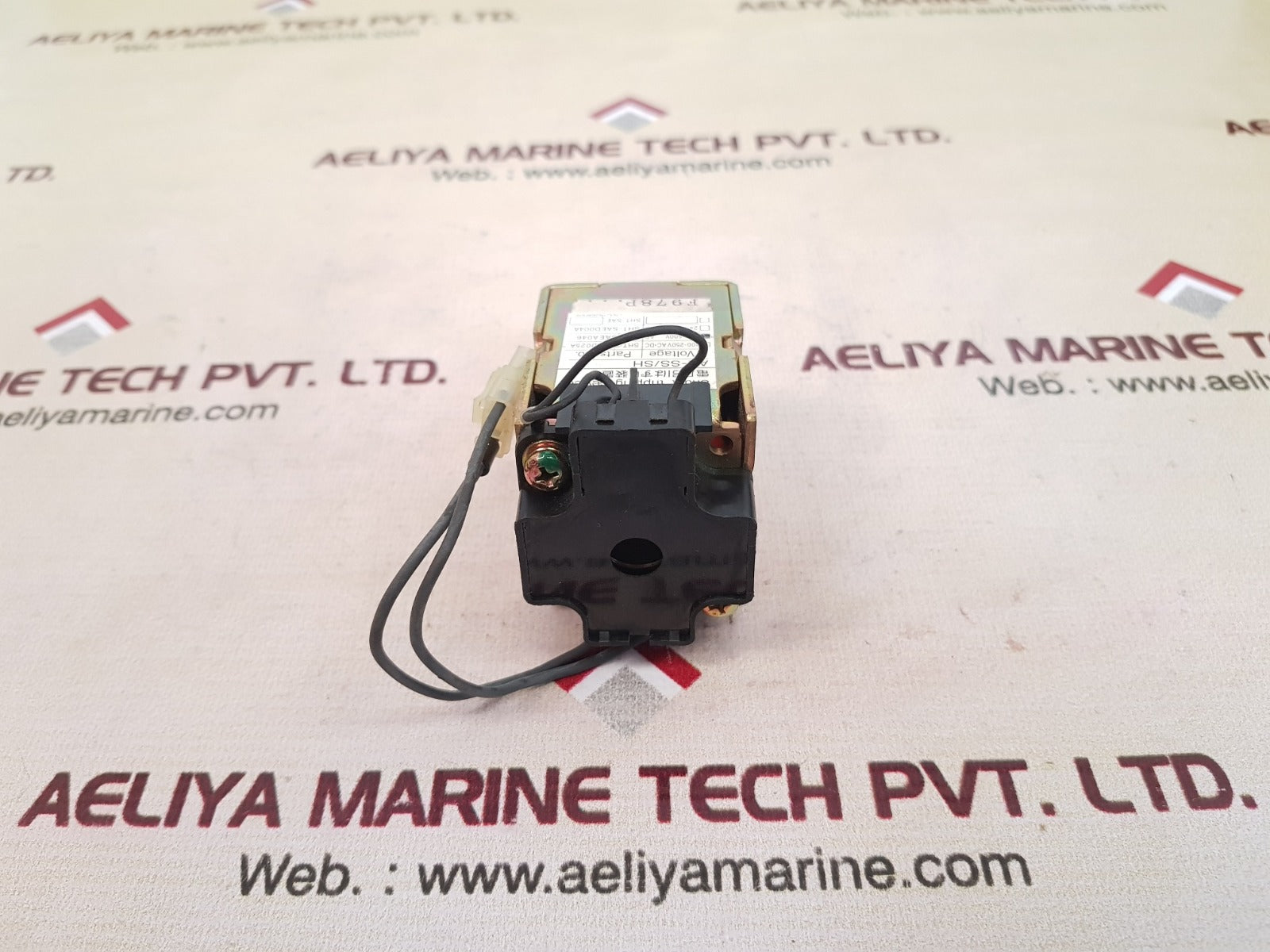 Ae-ss/sh sht-saea046 shunt tripping device