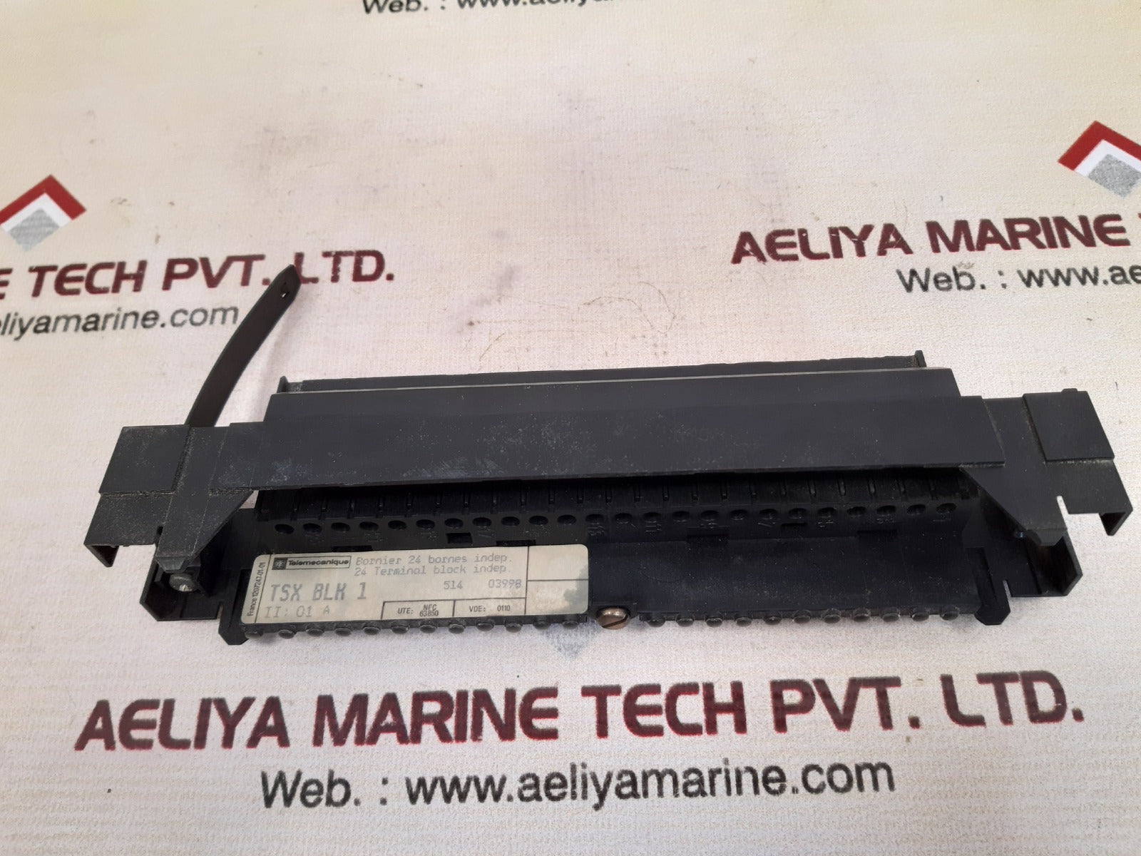 Telemecanique tsx blk 1 24 terminal block