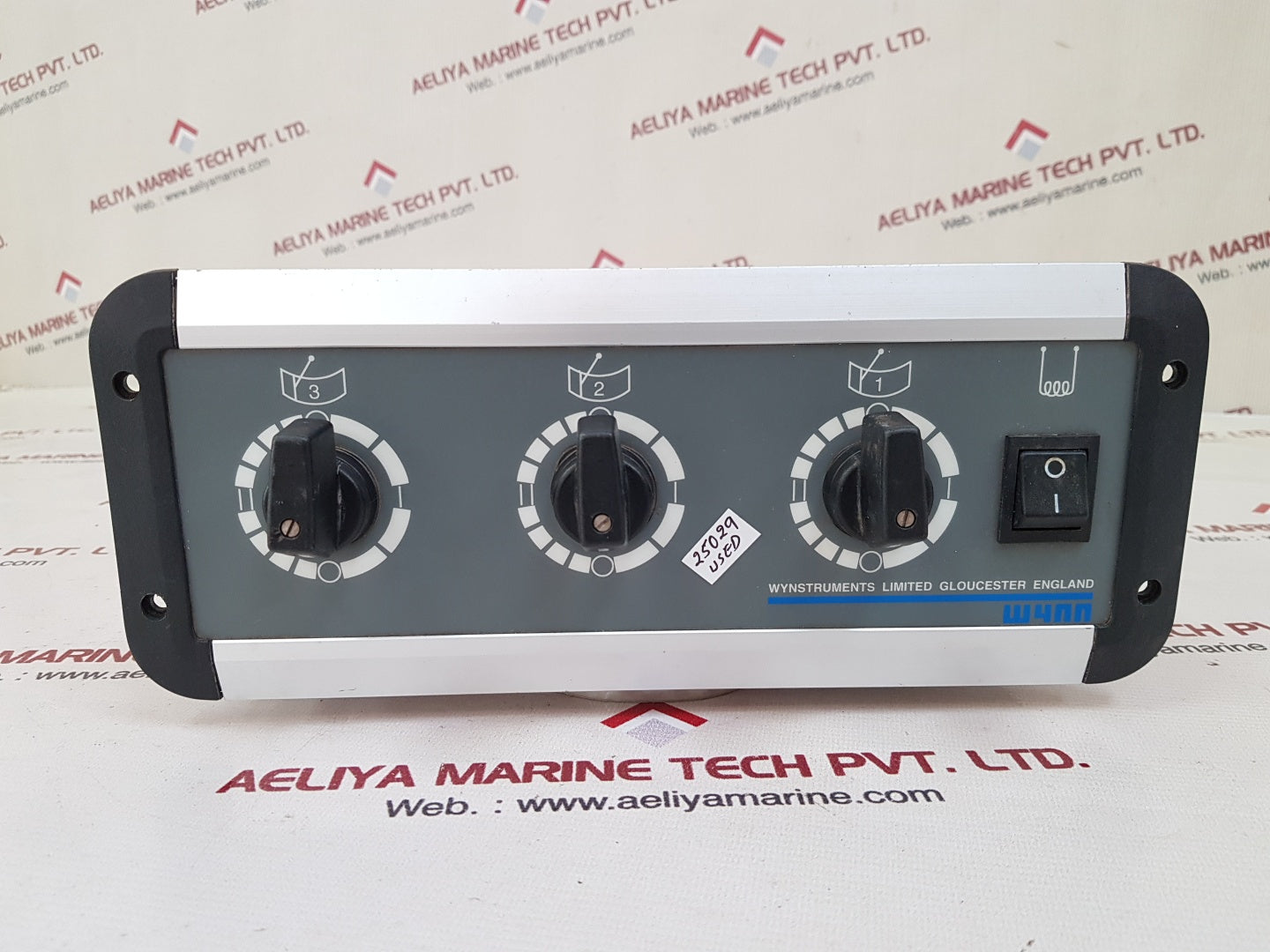 Wynstruments electric motor wiper control