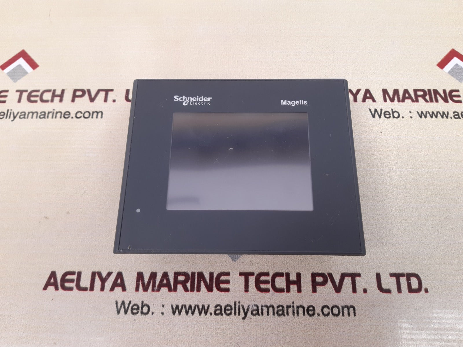 Schneider xbtgt1105 3.8''mono touch panel stn pv: 01 rl: 06 sv:3.0