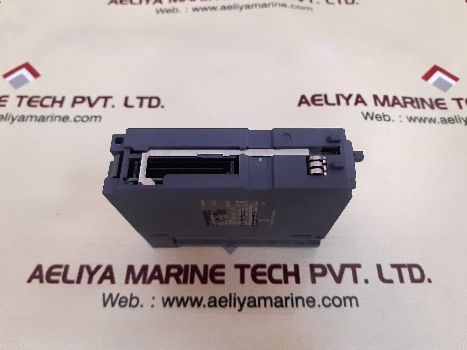 Mitsubishi melsec-q qy80 output unit