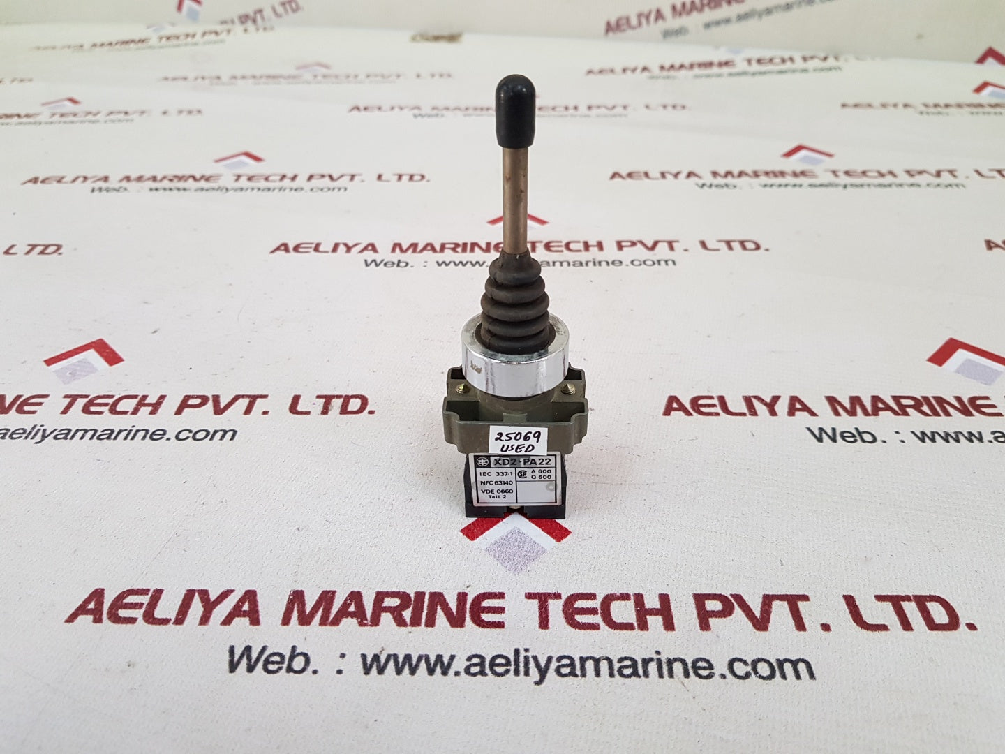 Telemecanique xd2-pa22 joystick