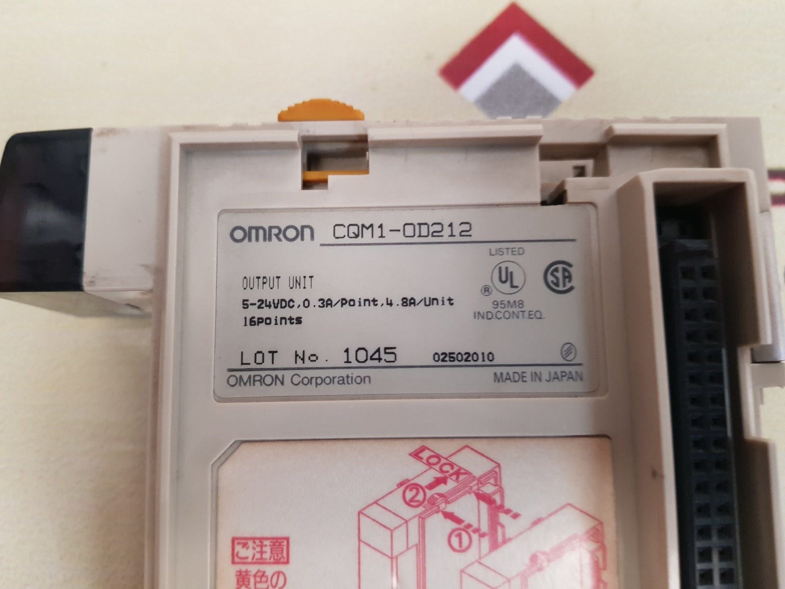 Omron cqm1-od212 output unit dc5v 50ma