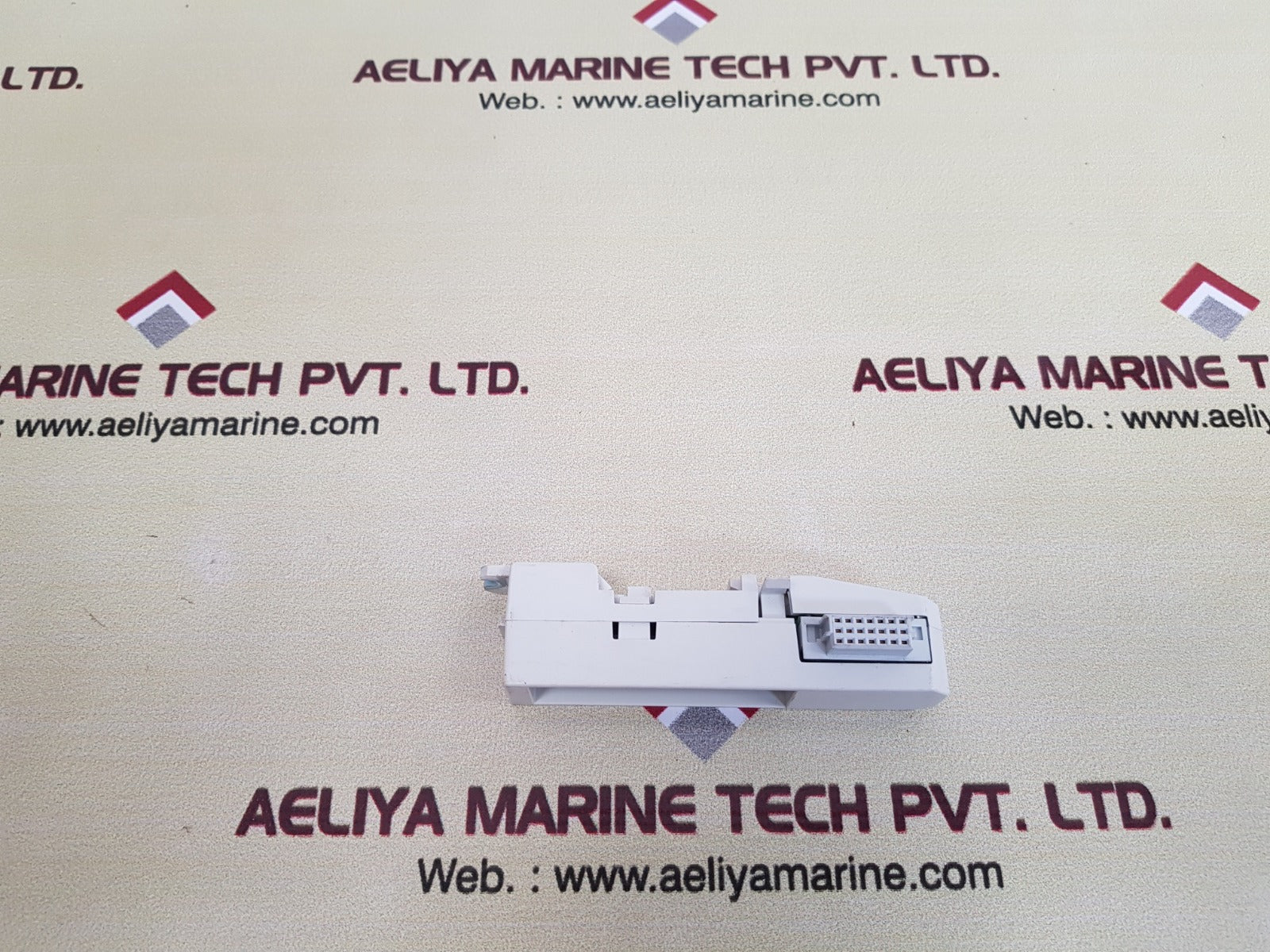 Abb tb805 3bse008534r1 cable adapter bus outlet