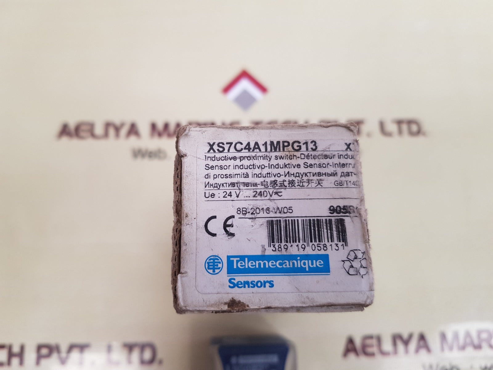 Telemecanique xs7c4a1mpg13 inductive proximity switch