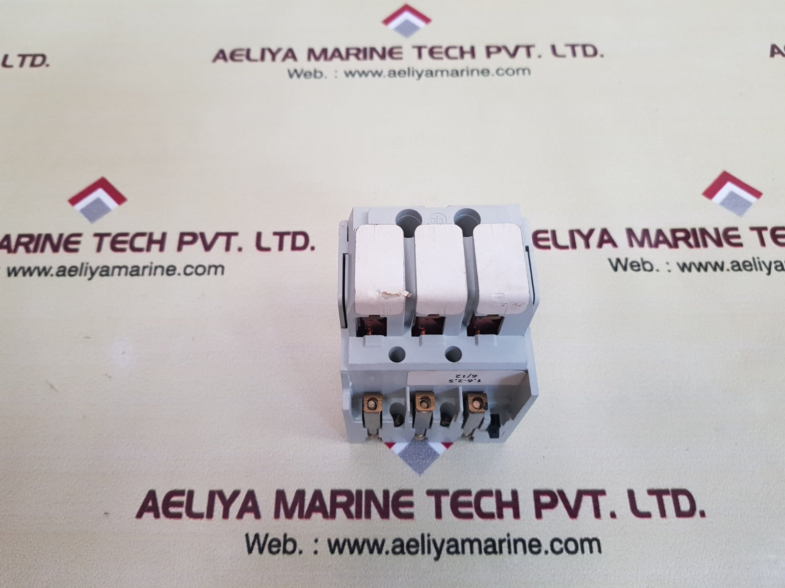 Telemecanique lb1-lc03m07 protection module