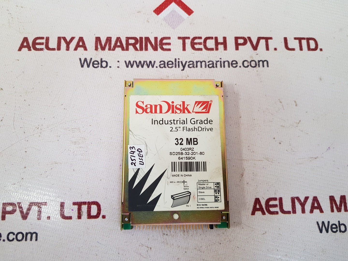 Sandisk sd25b-32-201-80 2.5" flash drive