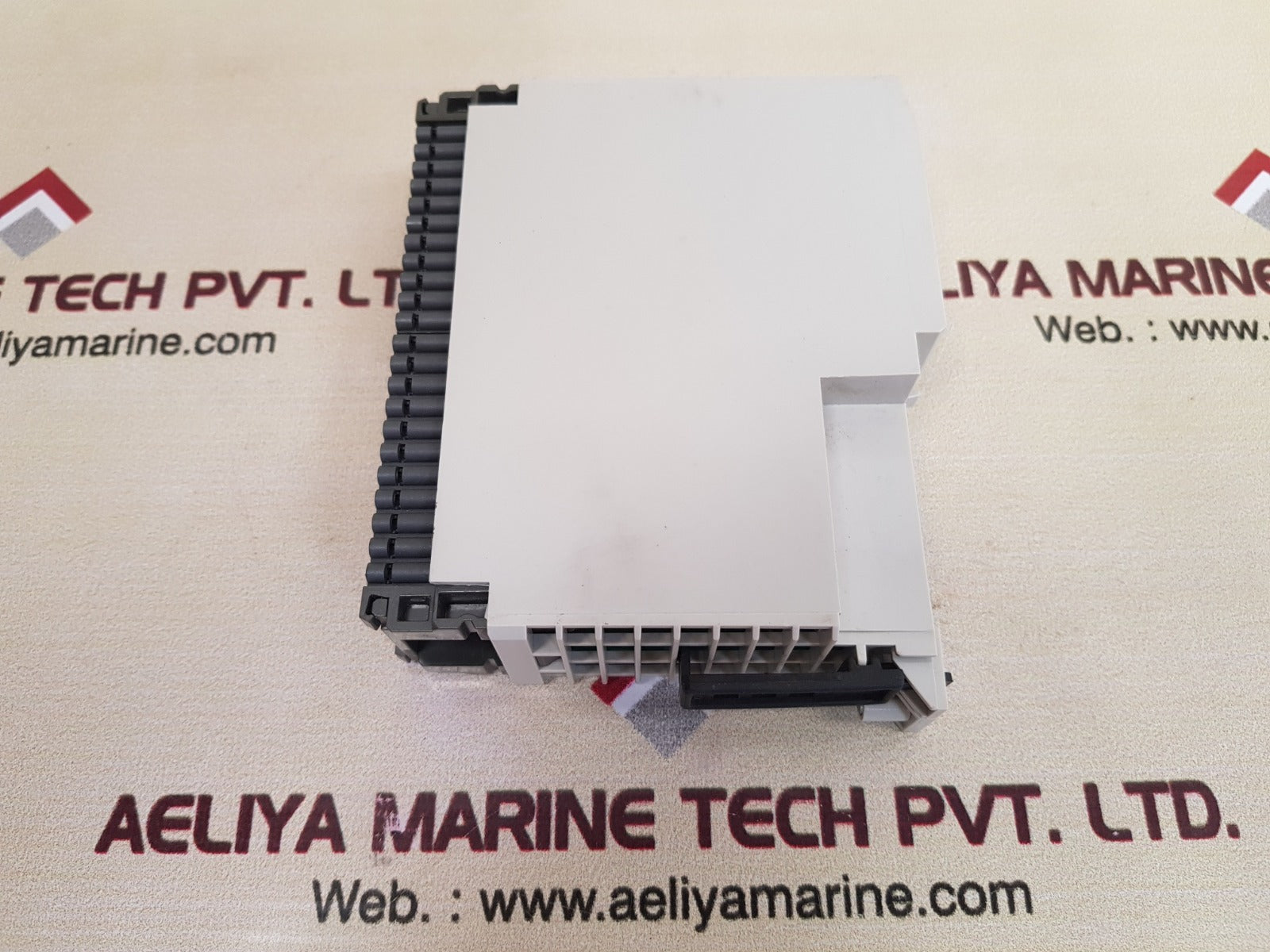 Schneider as-bdao-216 output module