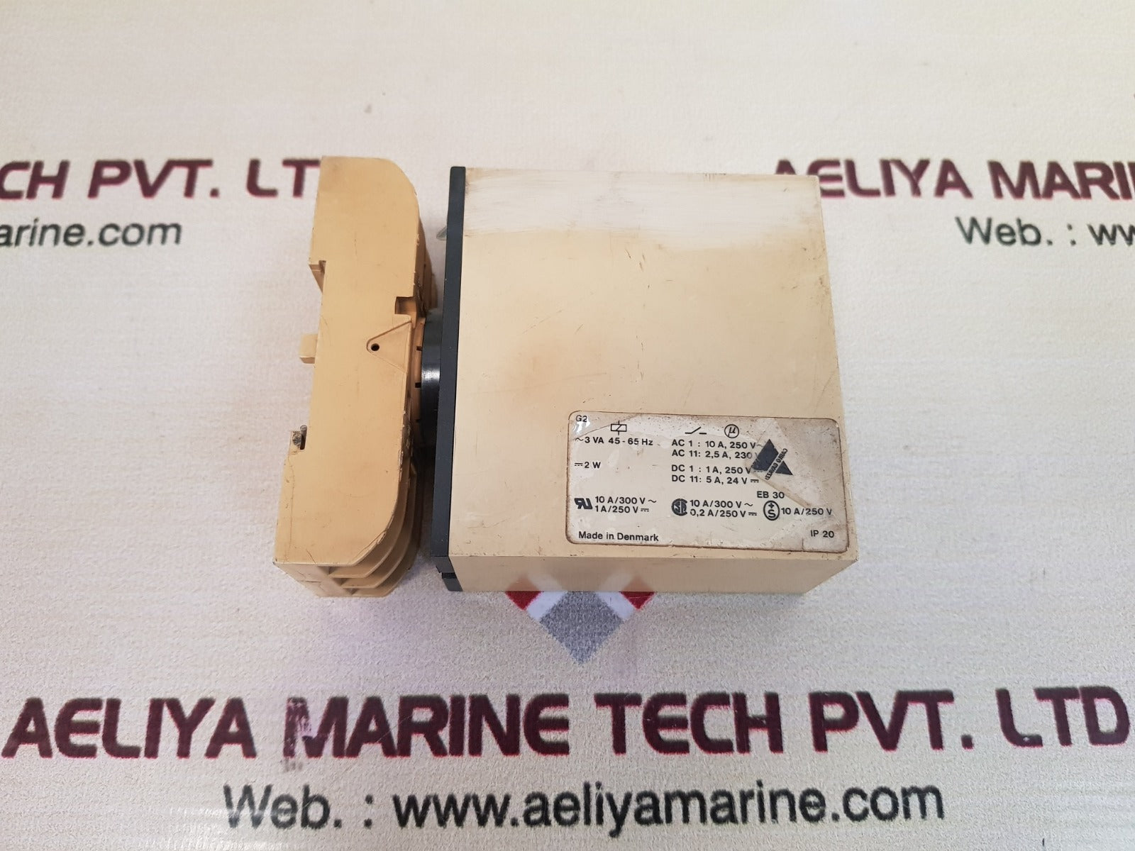Carlo gavazzi s 1121 156 924 combi timer with base