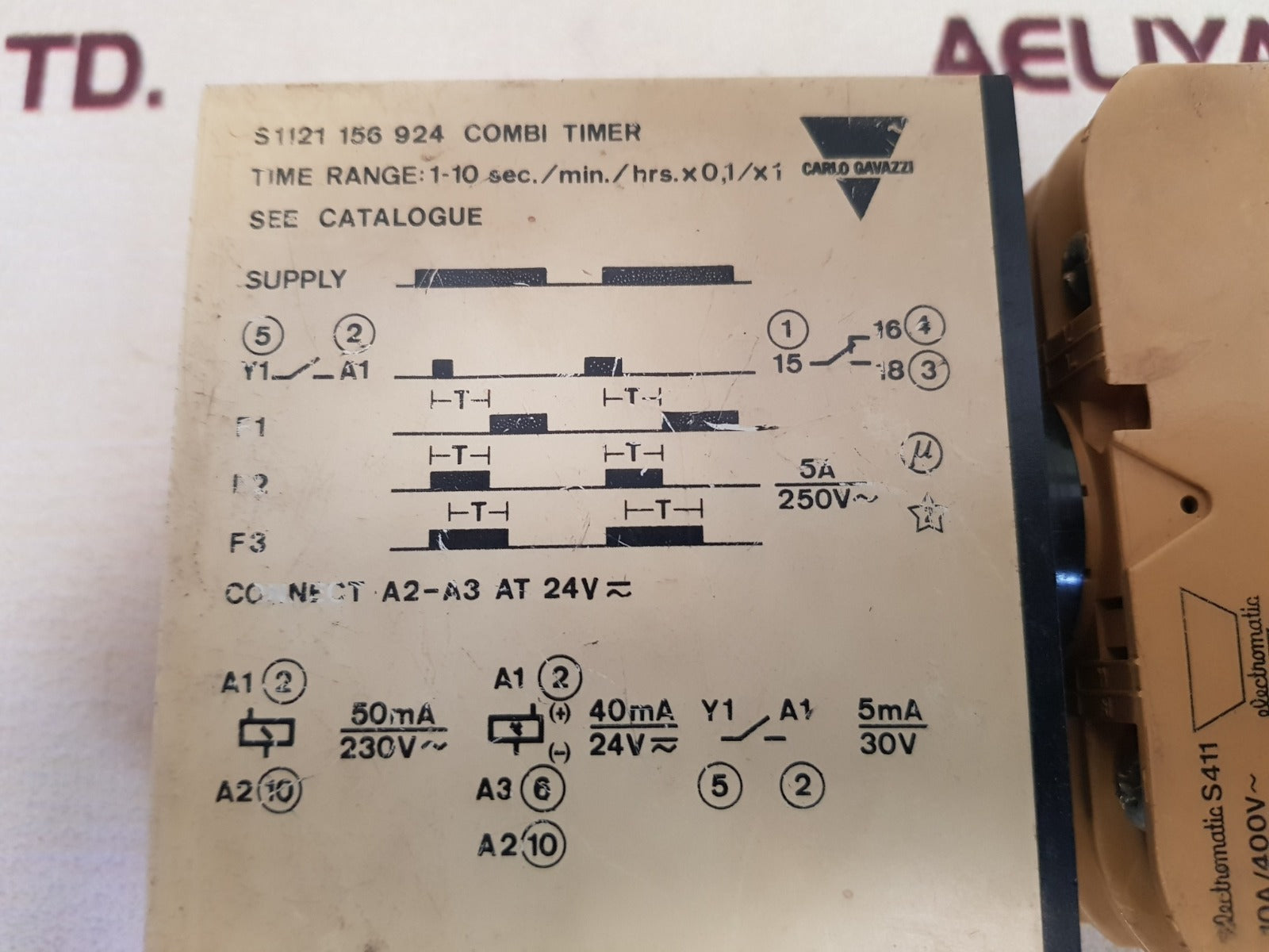 Carlo gavazzi s 1121 156 924 combi timer with base