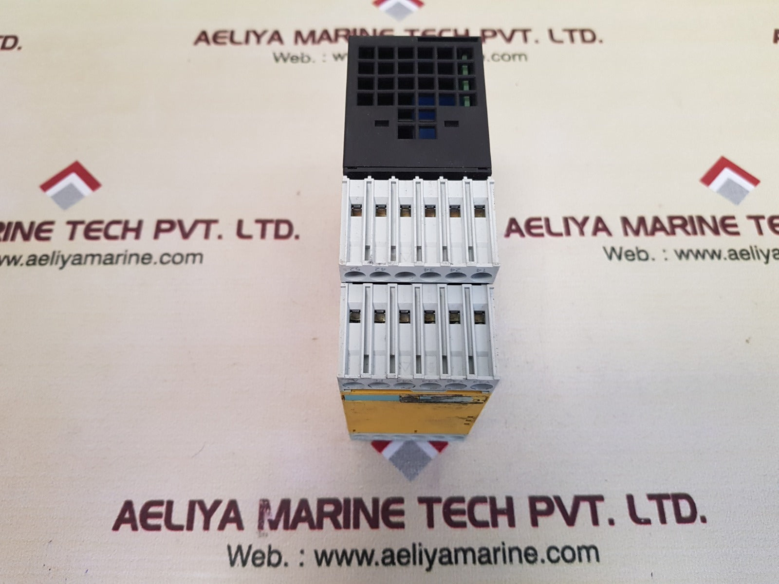 Siemens sirius 3tk28 safety relay 3tk2825-1al20