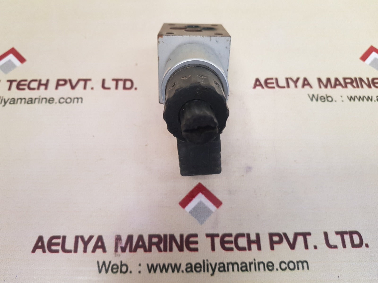 Pleiger wdefa06-ab1-1/x-hs1t13z546 hydraulic direction valve