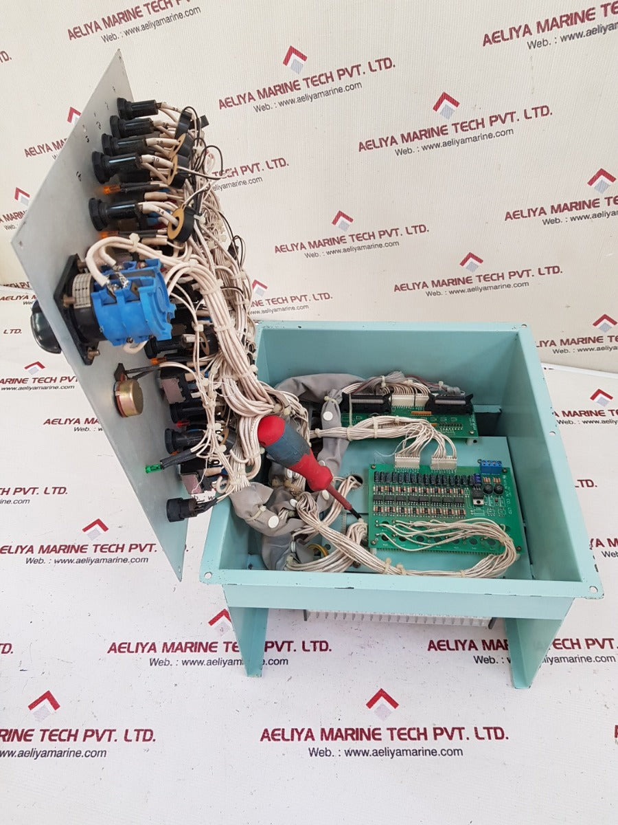 Hyun jin signal light control panel