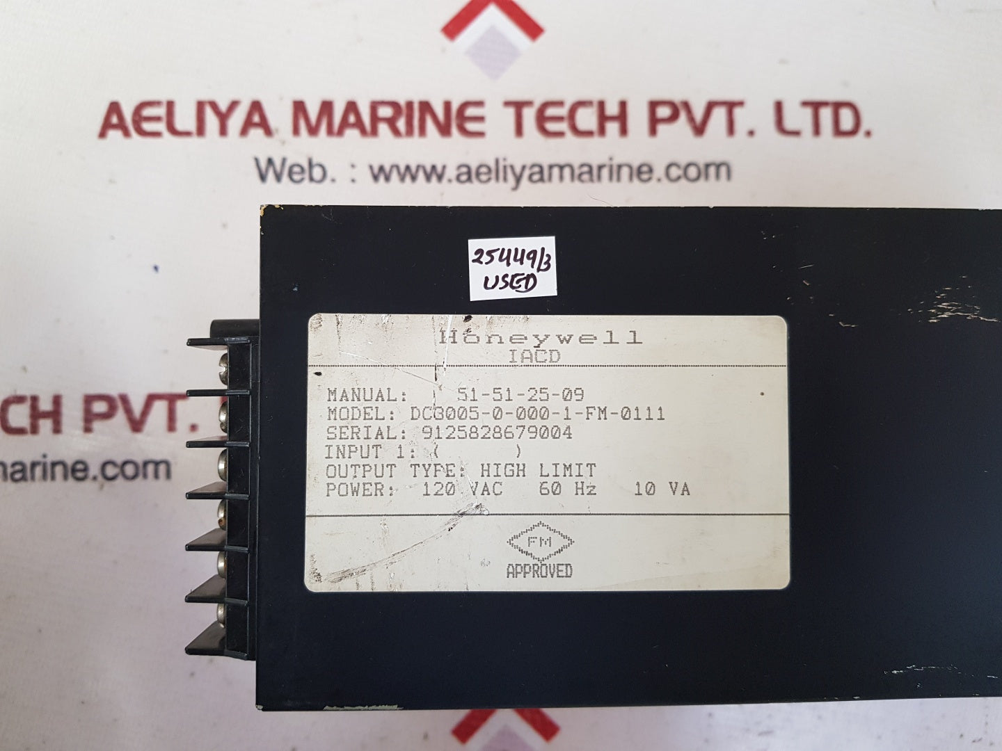 Honeywell dc3005-0-000-1-fm-0111 high limit temperature controller