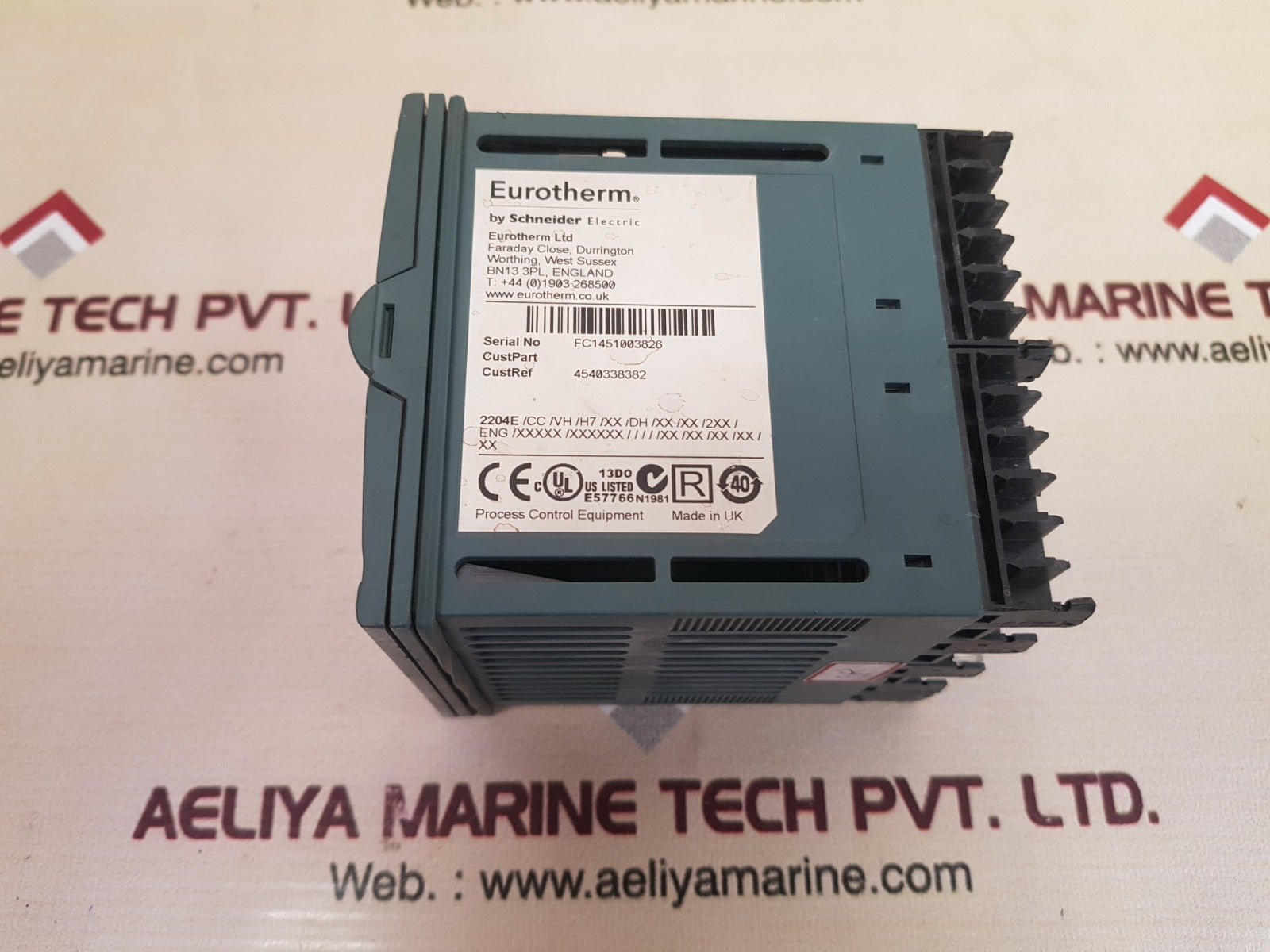 Eurotherm 2204e temperature controller
