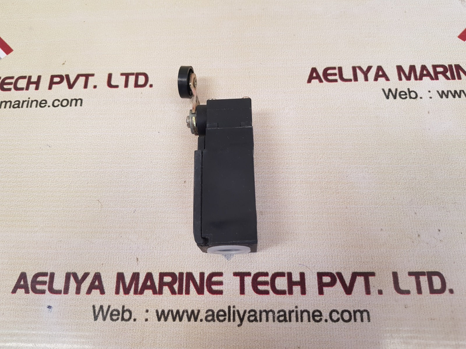 Telemecanique xck-p118 limit switch