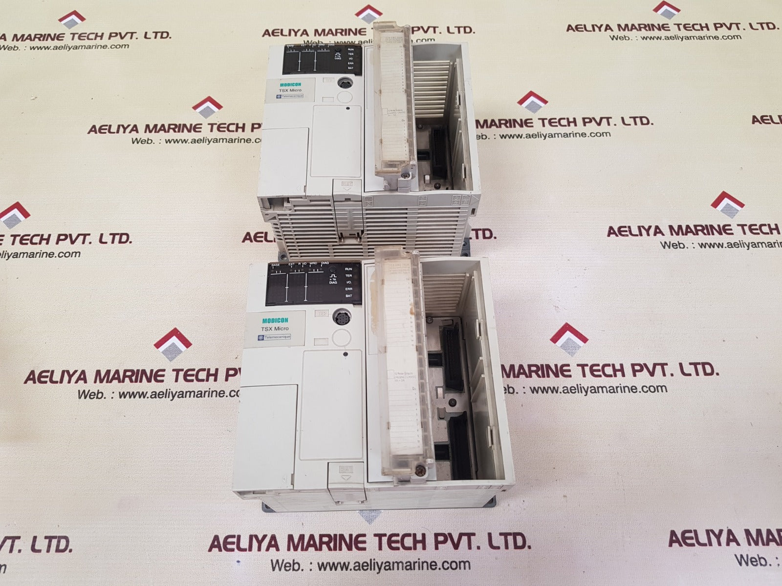 Schneider Automation Tsx3710001+Tsxdmz 28Dr Tsx Micro Modular Base Controller