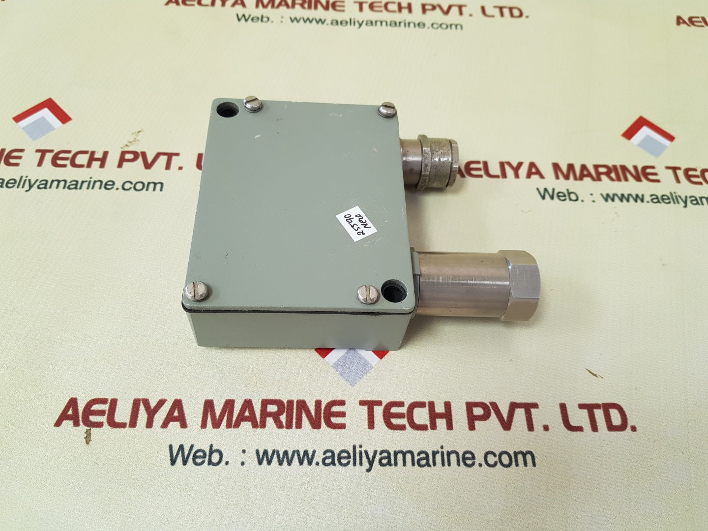 Trafag 8202,84,2210 pressure transmitter