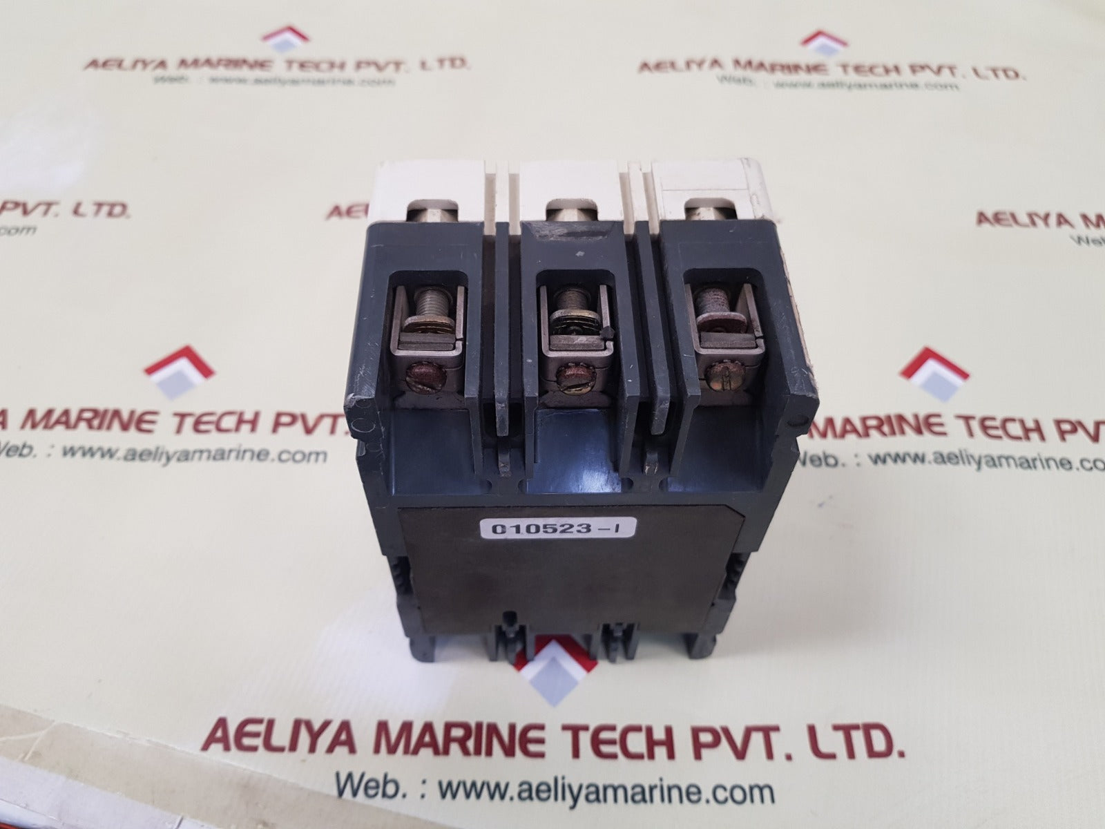 Cutler-hammer hfd3125 industrial circuit breaker 600 vac 3 poles