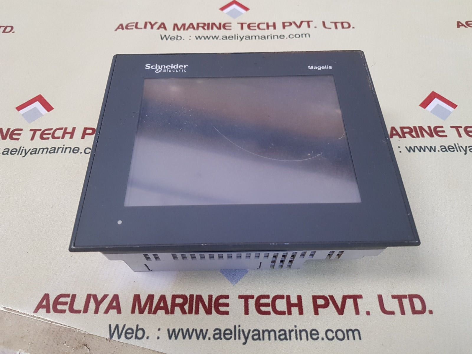 Schneider Electric Xbtgt2220 Magelis Digital Touch Screen Panel 24V Dc 0.98A