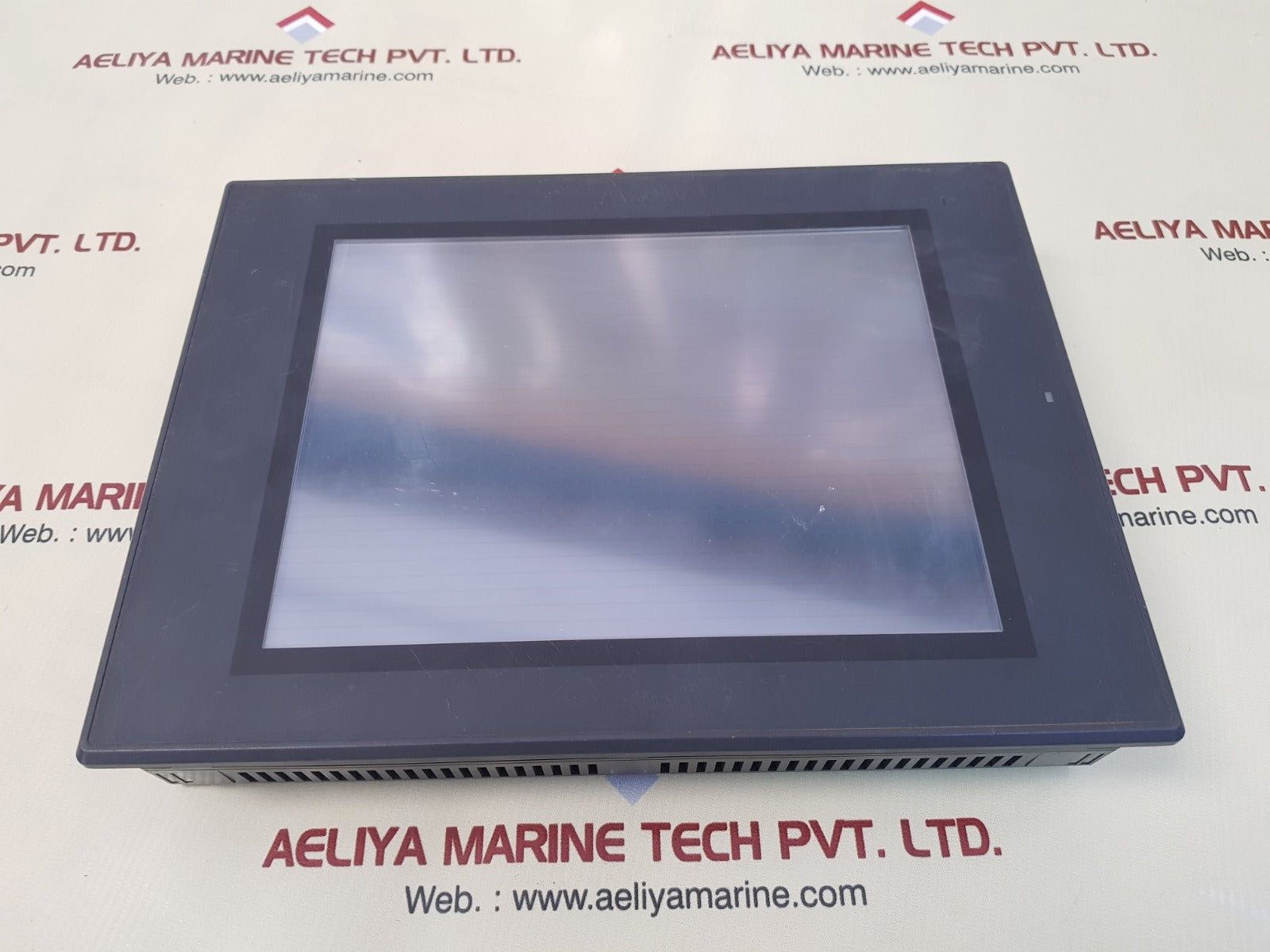 Keyence Vt3-v10 Touch Screen Panel 100-240V Ac 50/60Hz 65Va